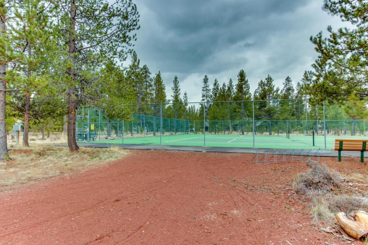 6 Red Cedar Villa Sunriver Bagian luar foto