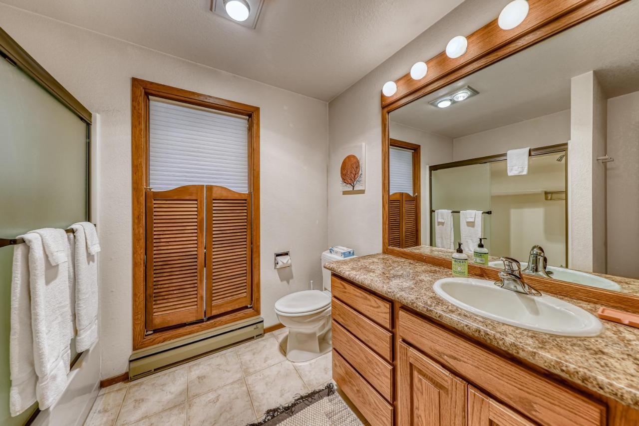 6 Red Cedar Villa Sunriver Bagian luar foto